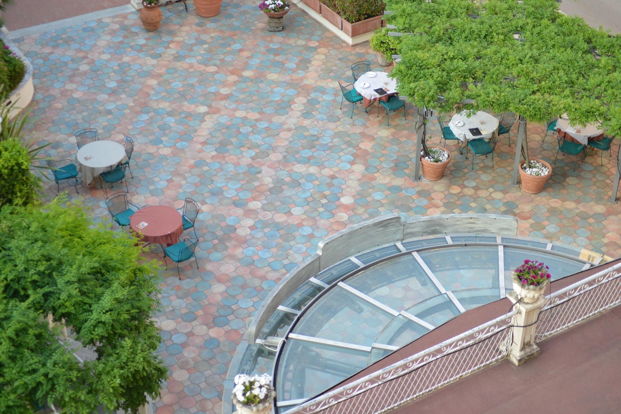 Hotel Settentrionale Esplanade Montecatini Terme Exterior foto